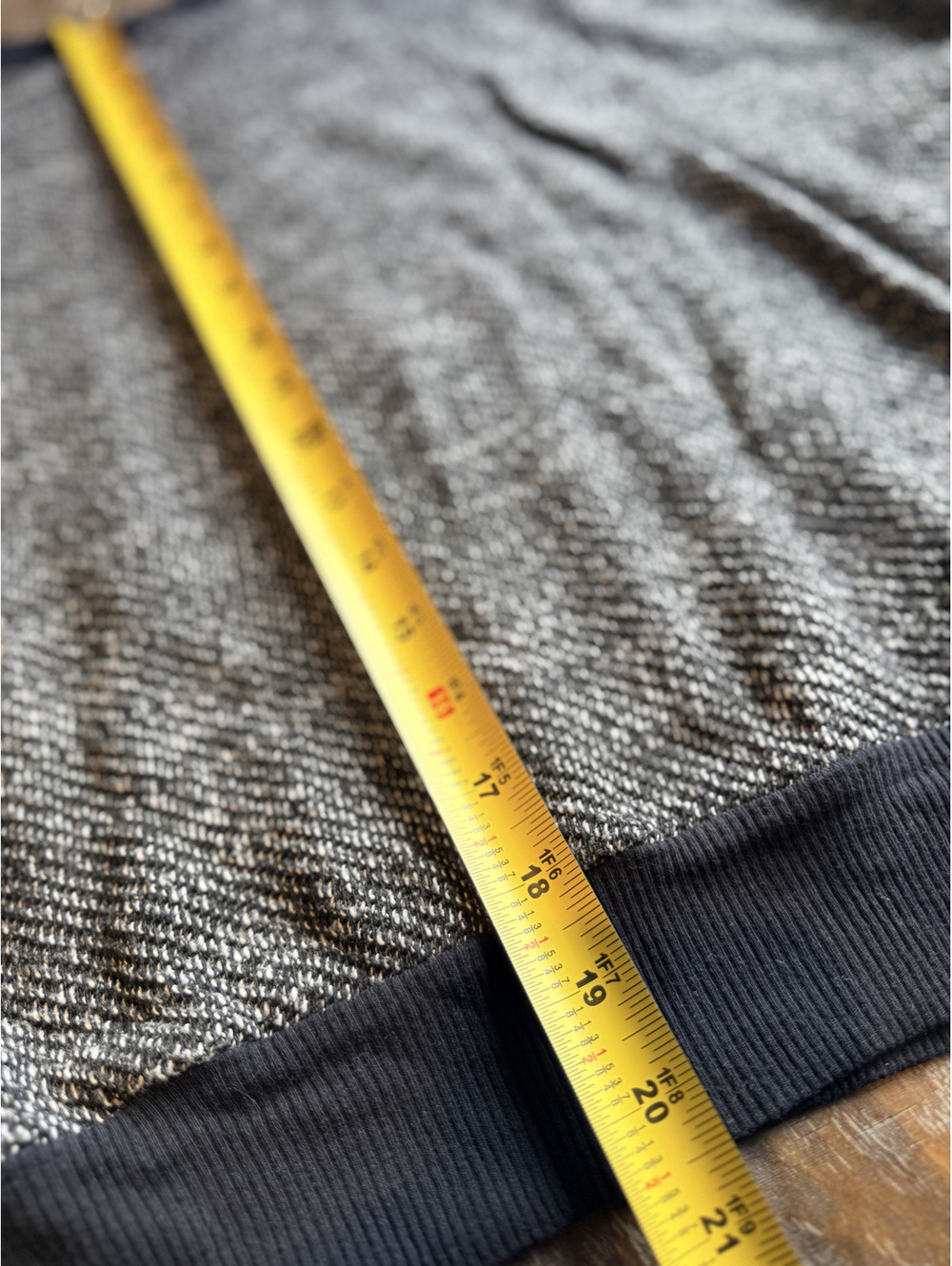 AMERICAN APPAREL Black and White Heathered Knit Sweater Sweatshirt - Picture 10 of 10